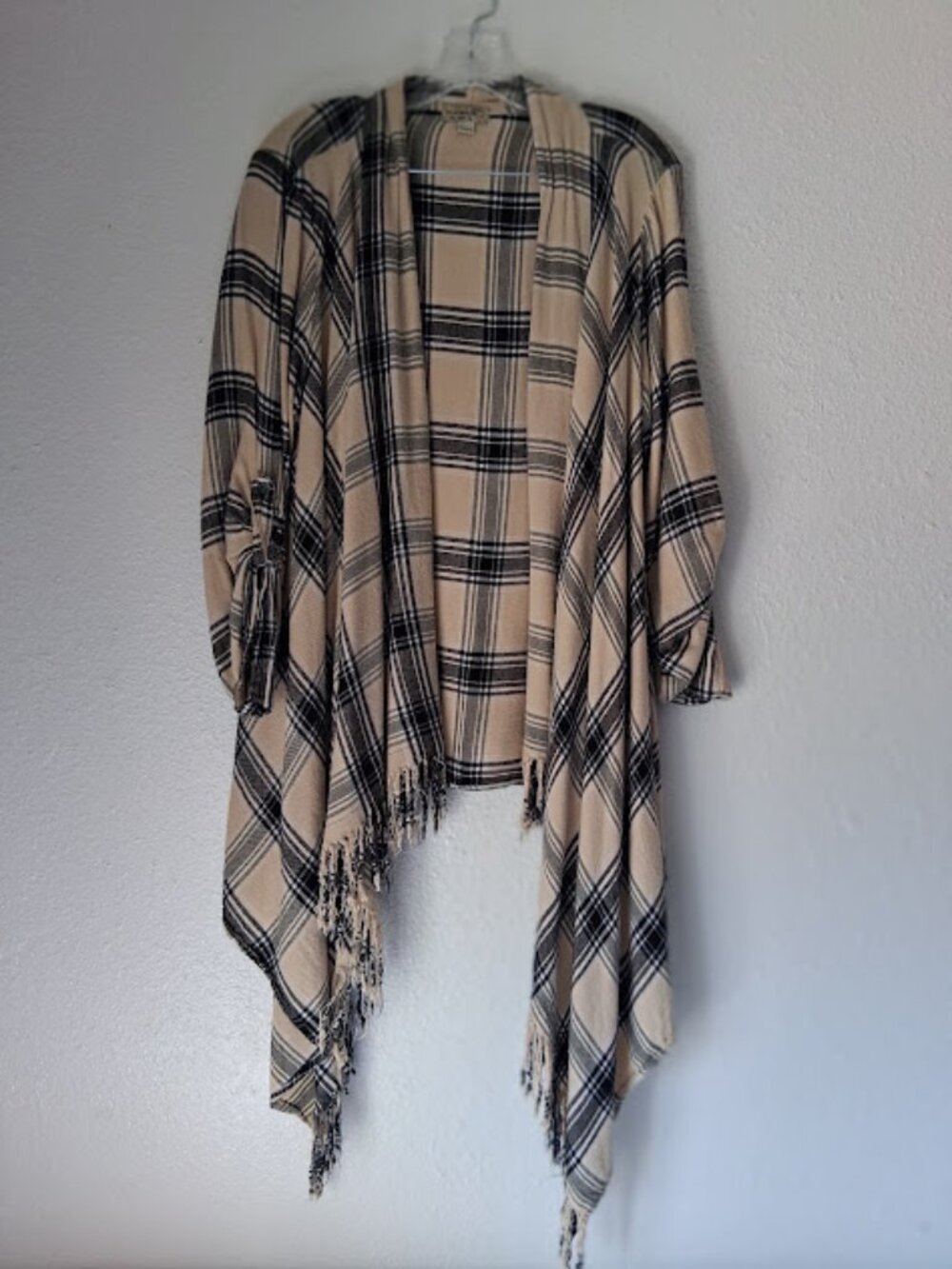 One World live and let live women's size Xl beige and black cardigan sweater